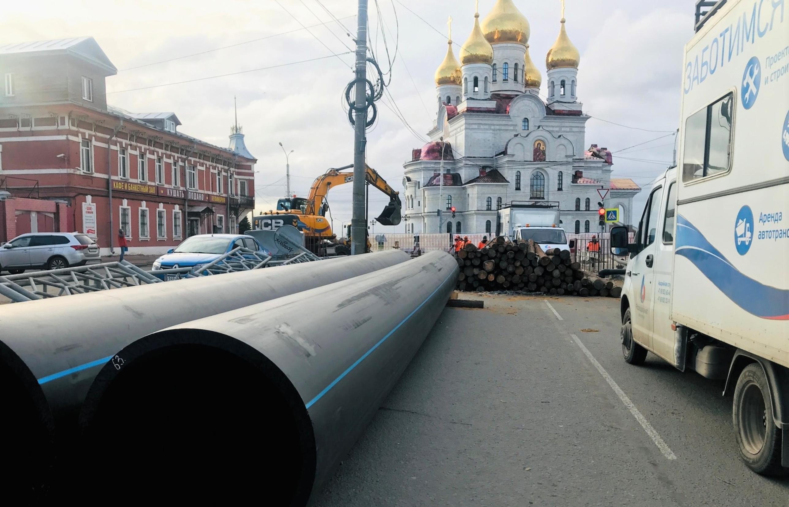 В Архангельске перекладывают сети канализации у площади Профсоюзов